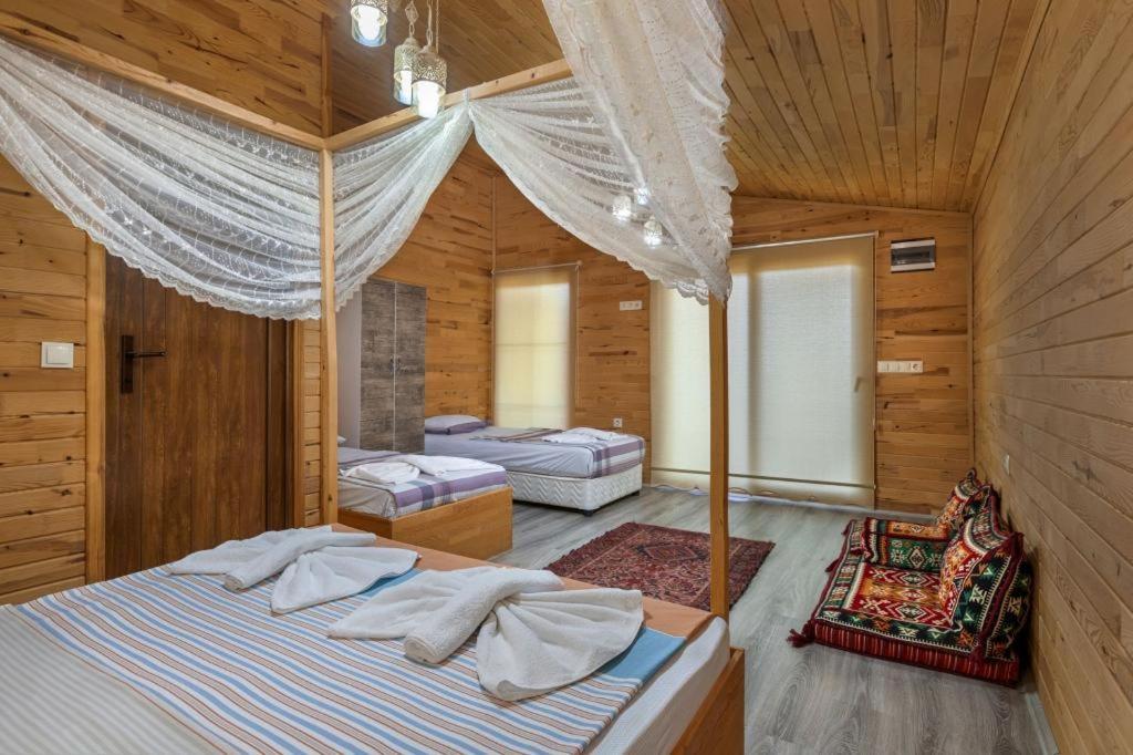 Flora Pansiyon Cirali Apartment Kemer Exterior photo