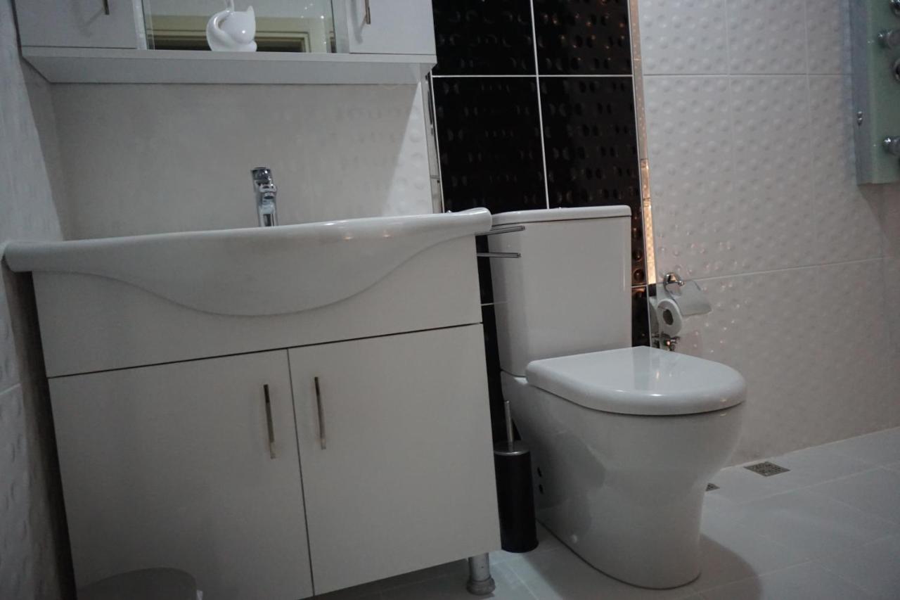 Flora Pansiyon Cirali Apartment Kemer Exterior photo