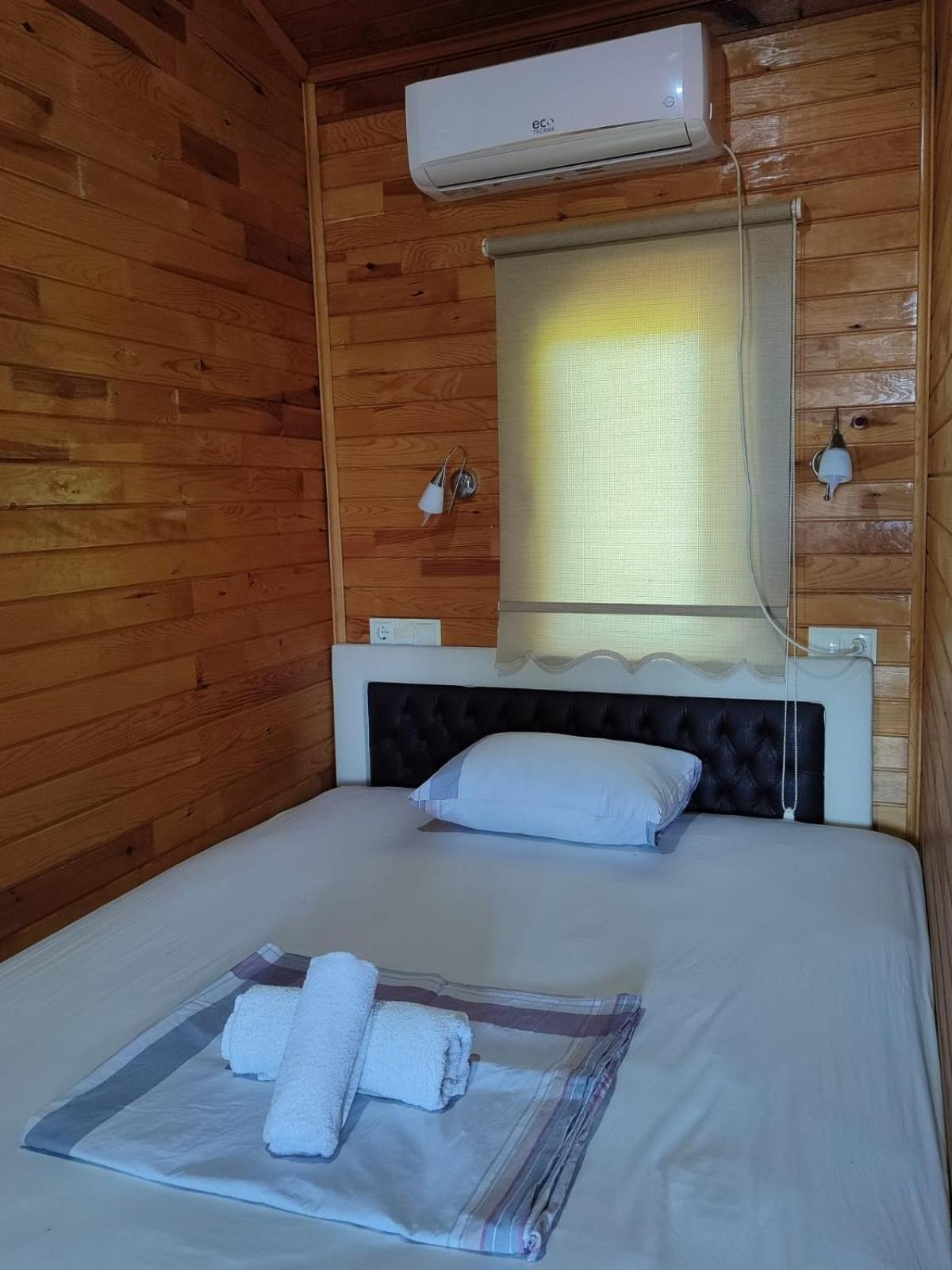 Flora Pansiyon Cirali Apartment Kemer Exterior photo